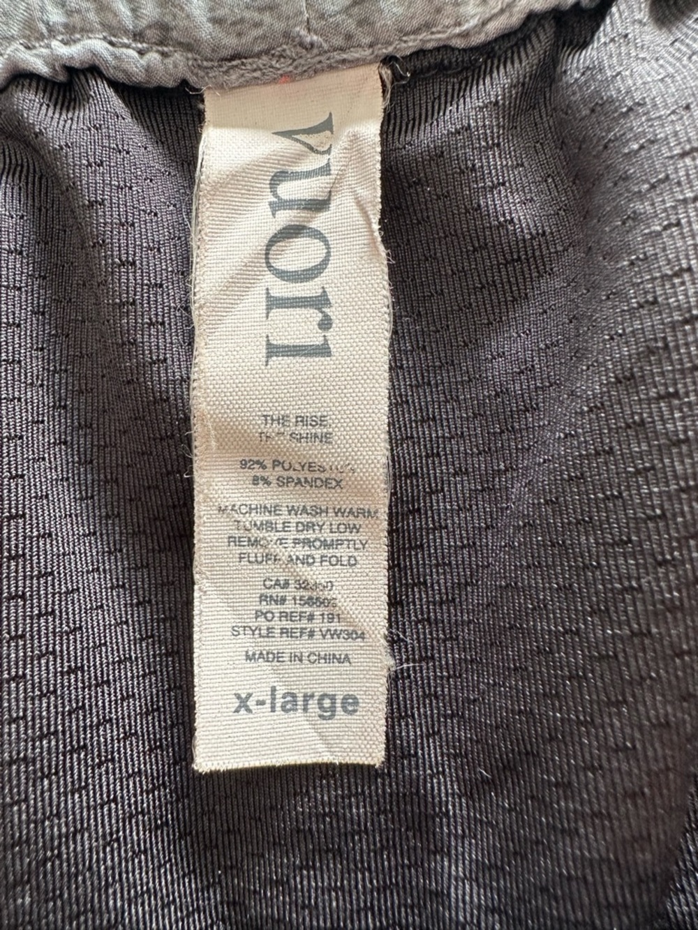 Vuori camo running shirts, size XL - Picture 6 of 14
